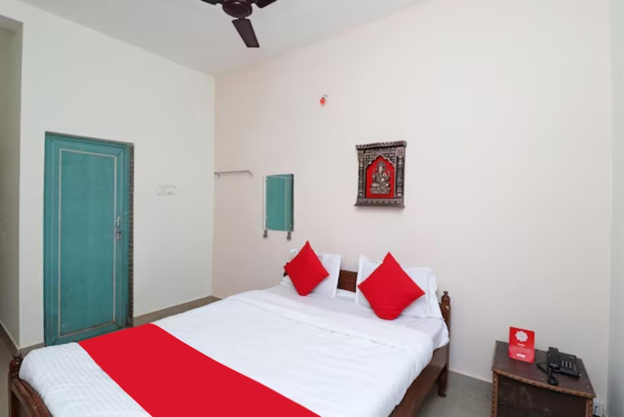 Padoshi Near Beach Best Choice Of Travellers By Morservices 3* Puri
